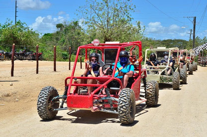 🚨 Aventura en Buggies por Punta Cana + Playa Macao, Cueva Taína y Sabores Locales 🌴🔥