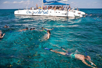 🐠 Isla Catalina: Snorkel, Playa Virgen y Almuerzo Incluido – ¡Tu día perfecto en el Caribe! 🏝️🌊